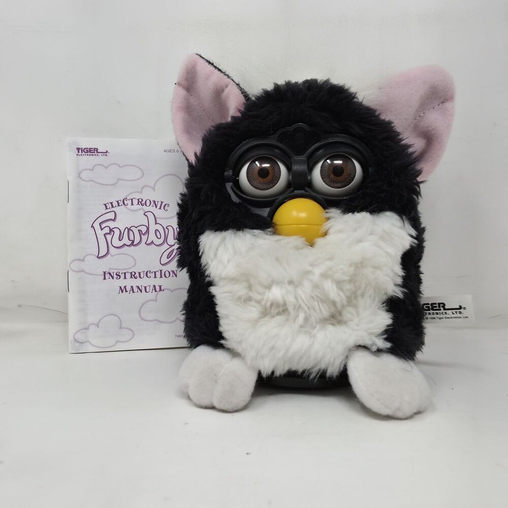 VTG 1998 Black White Skunk Furby Brown Eyes 70-800 Interactive Toy Low Volume